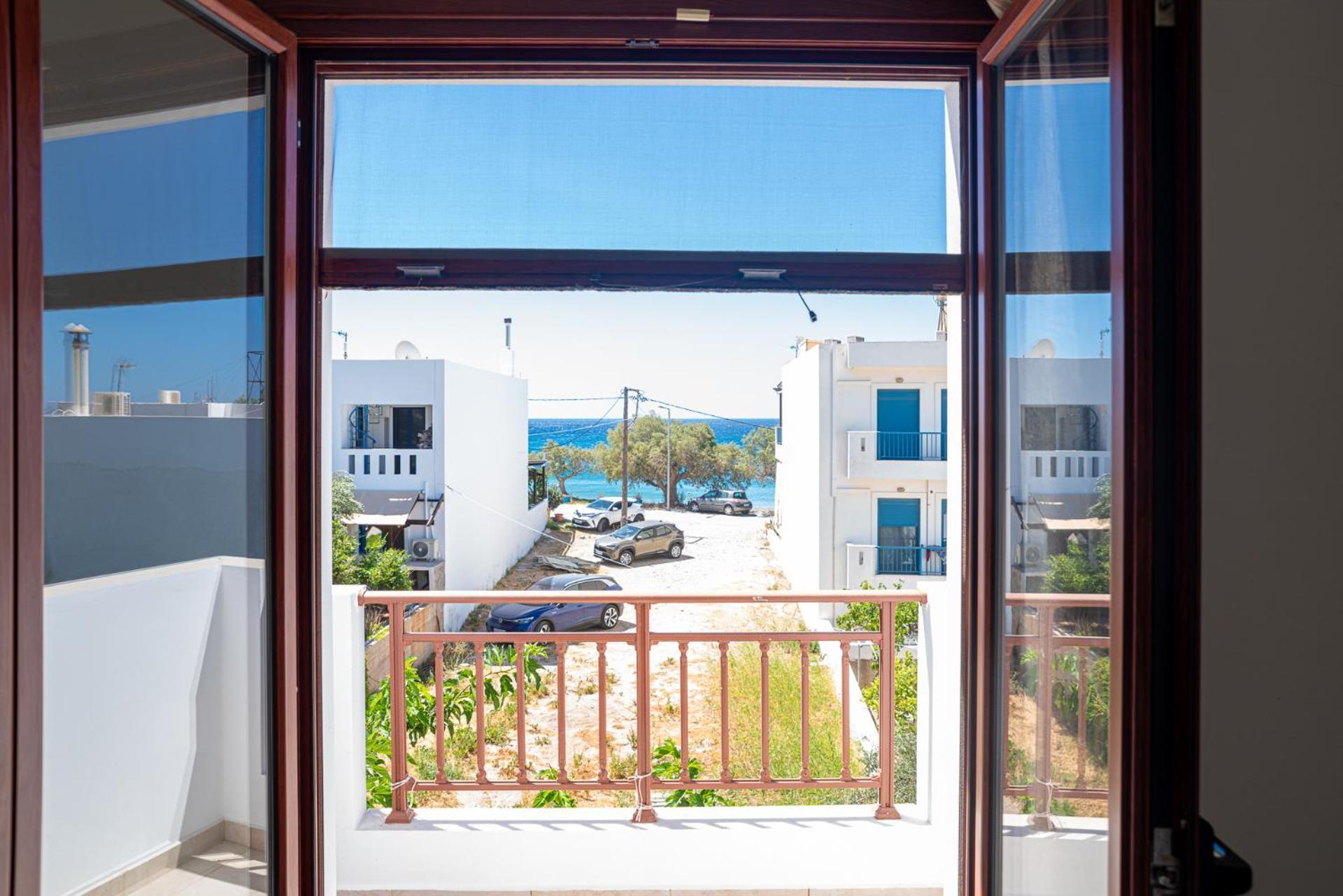 Stratos By Mroom Apartments Makrýgialos Esterno foto