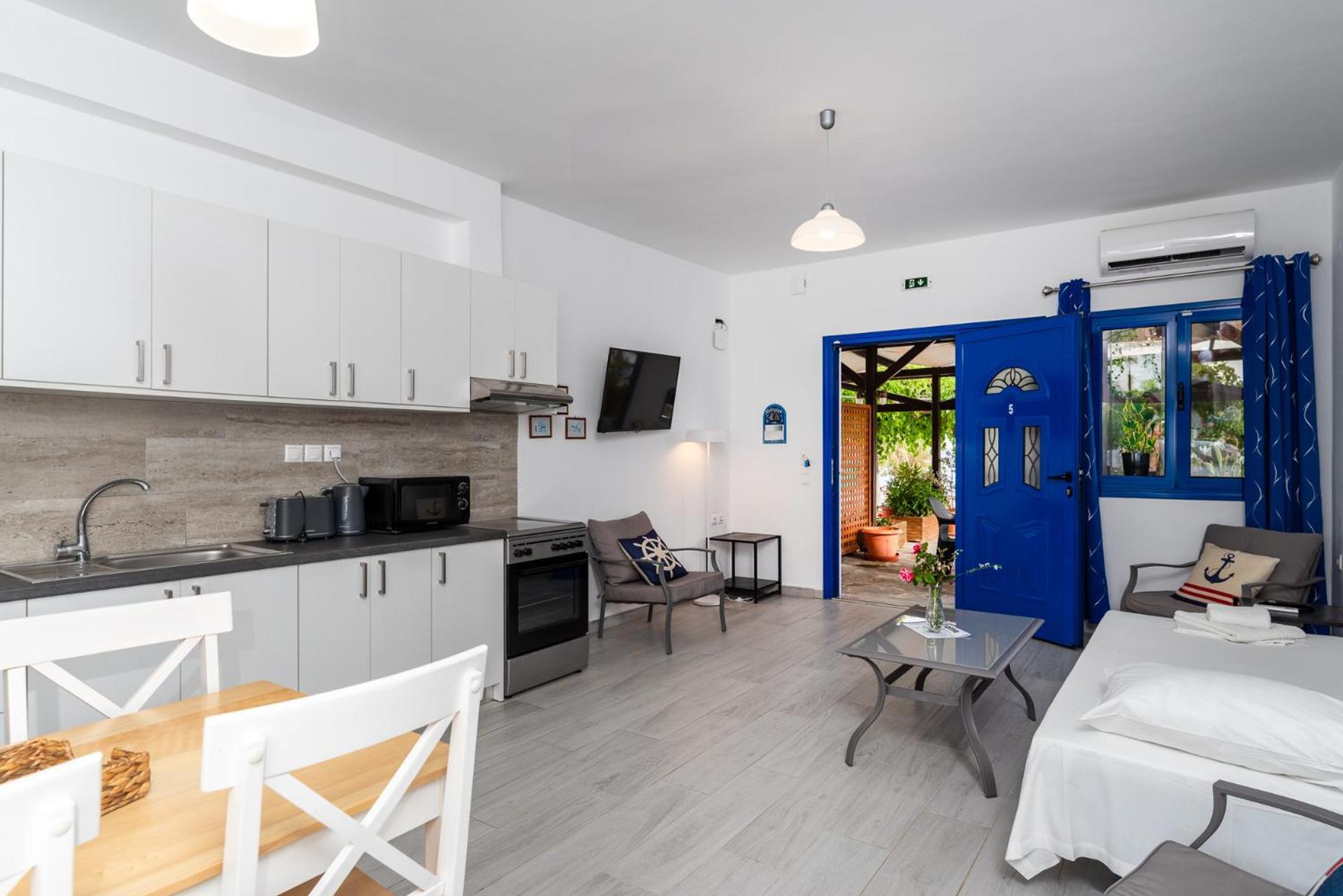 Stratos By Mroom Apartments Makrýgialos Esterno foto