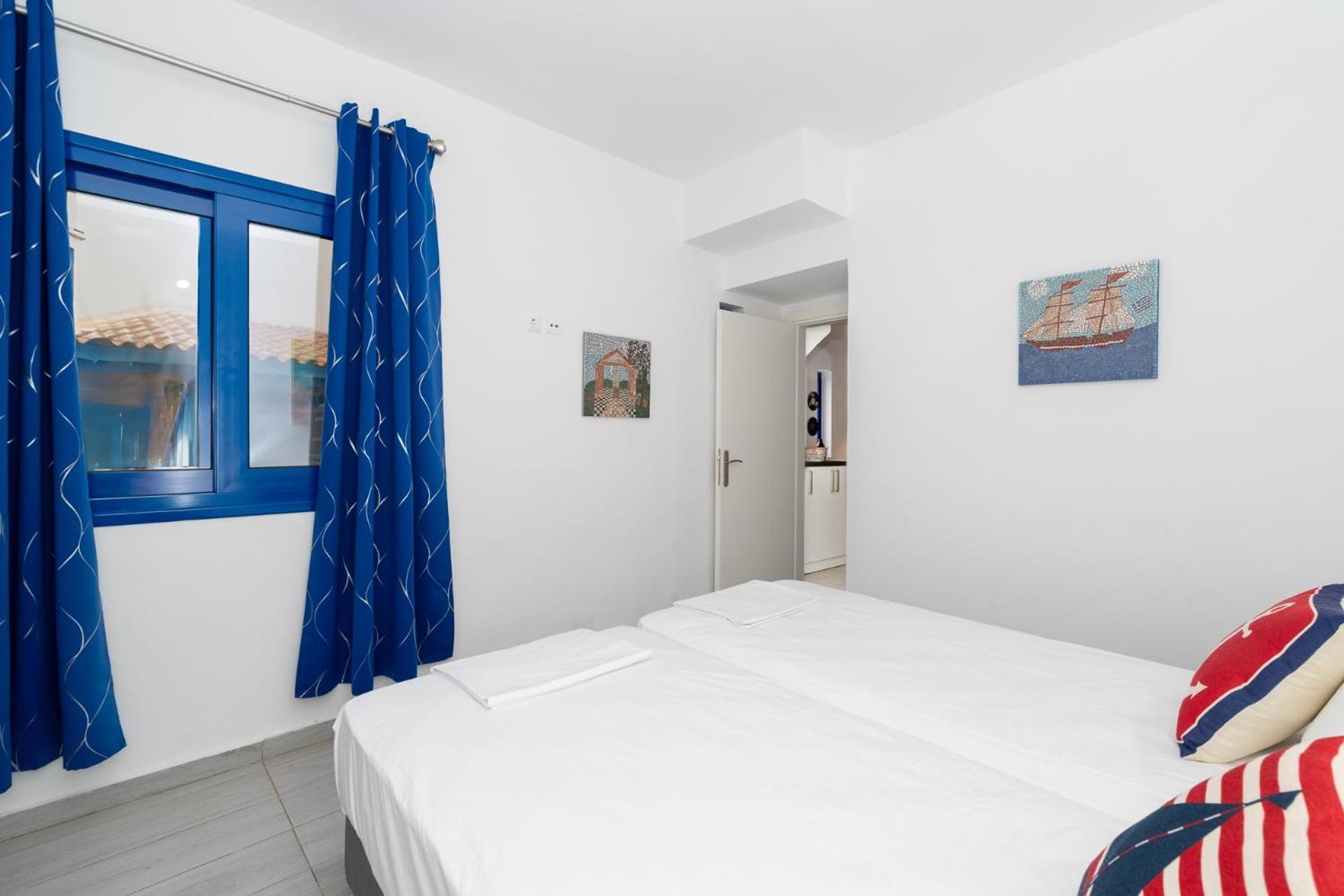 Stratos By Mroom Apartments Makrýgialos Esterno foto