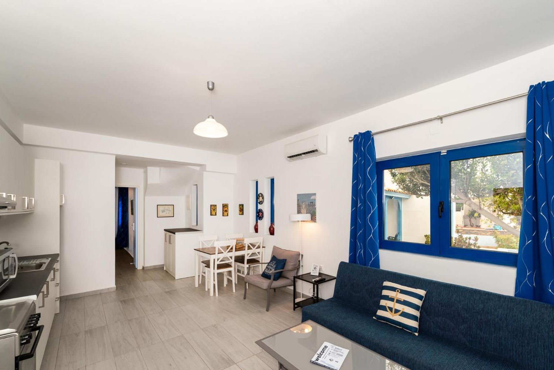 Stratos By Mroom Apartments Makrýgialos Esterno foto